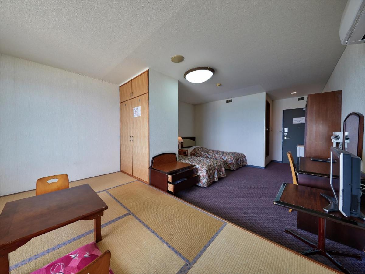 Miyuki Hamabaru Resort Onna Buitenkant foto