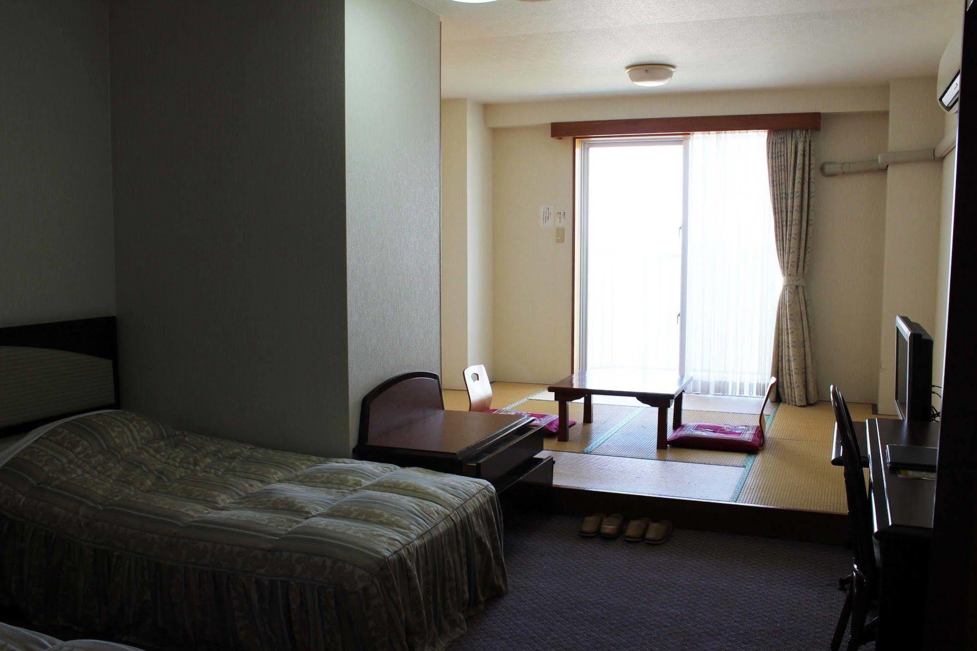 Miyuki Hamabaru Resort Onna Buitenkant foto