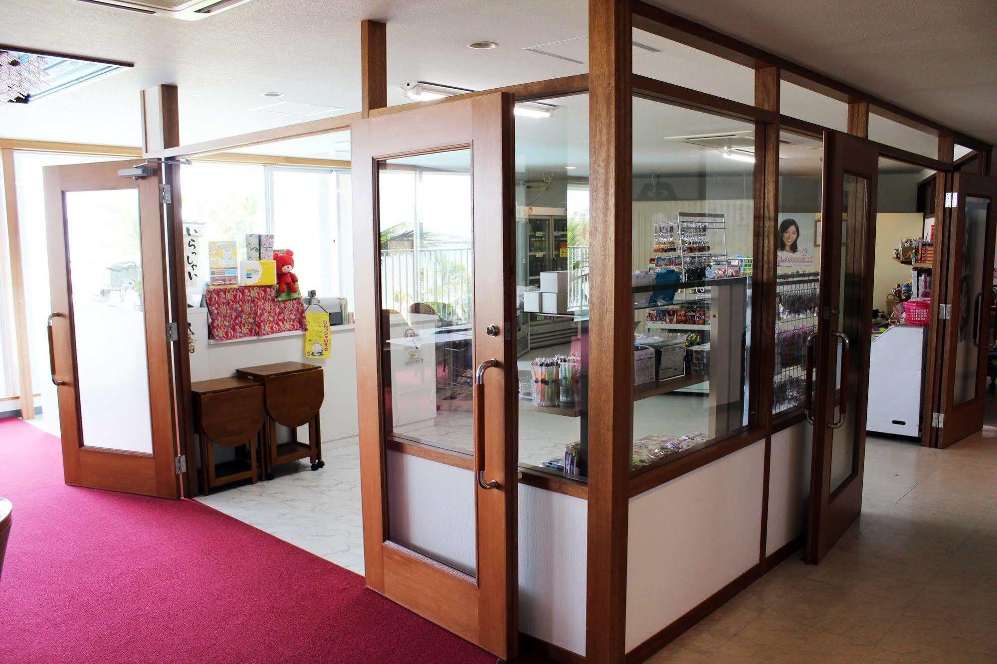 Miyuki Hamabaru Resort Onna Buitenkant foto